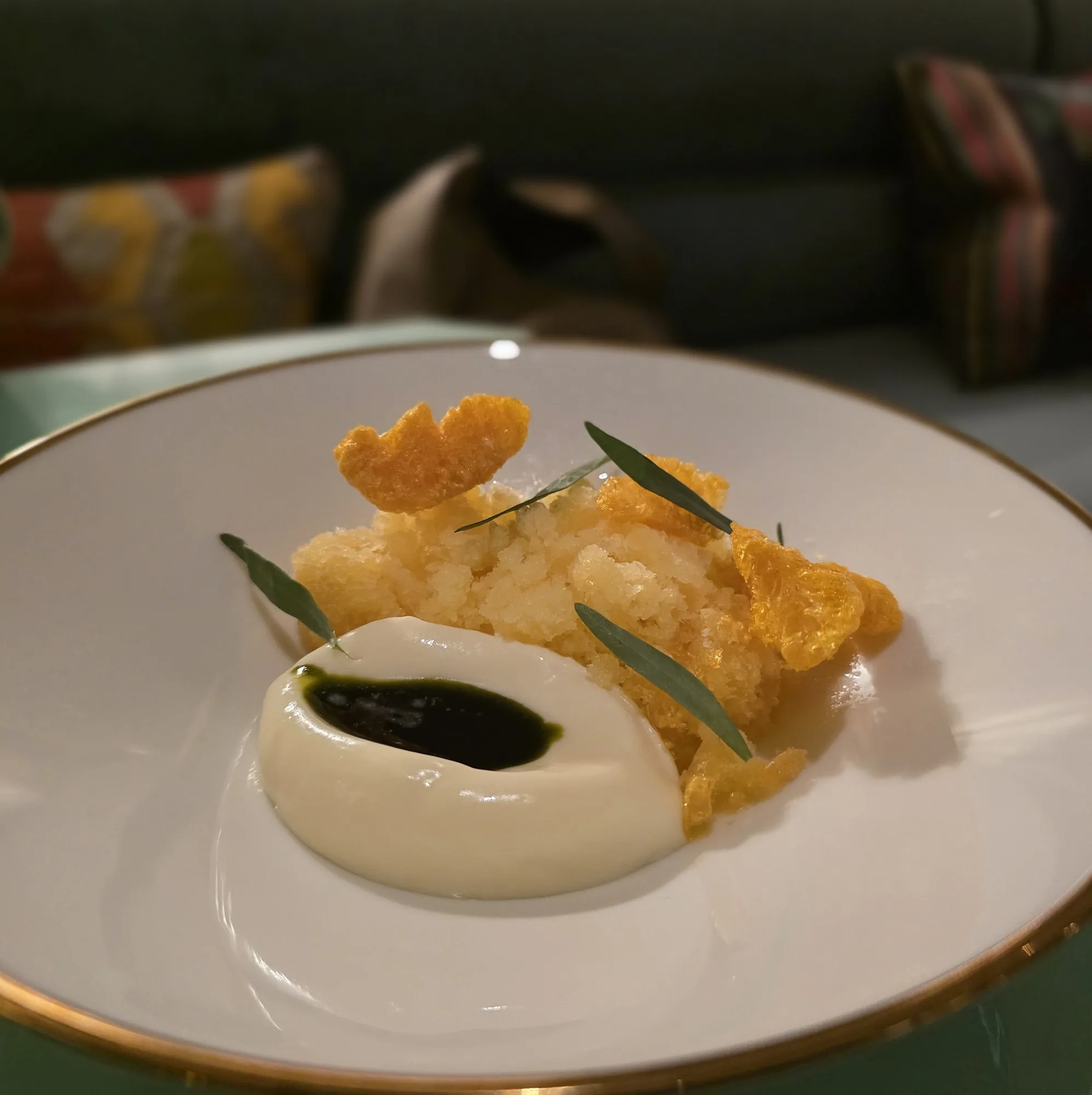 White chocolate, matcha and mandarine.