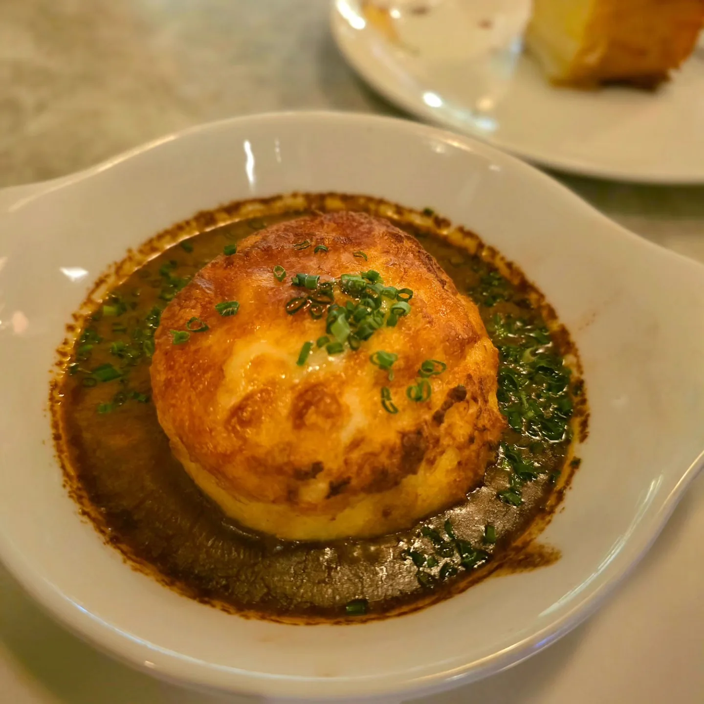 Crab Soufflé w Rich Prawn Bisque