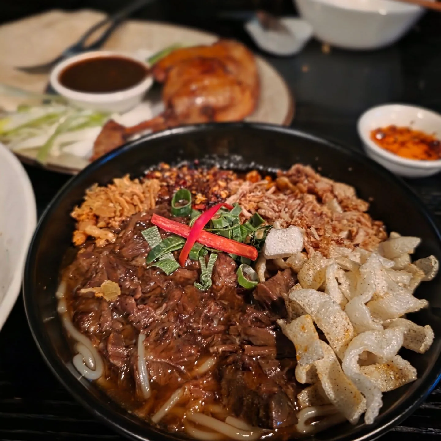 Mushroom Mian, Crispy Noodles with Delicious Sauce & Stir-fried Mushrooms
