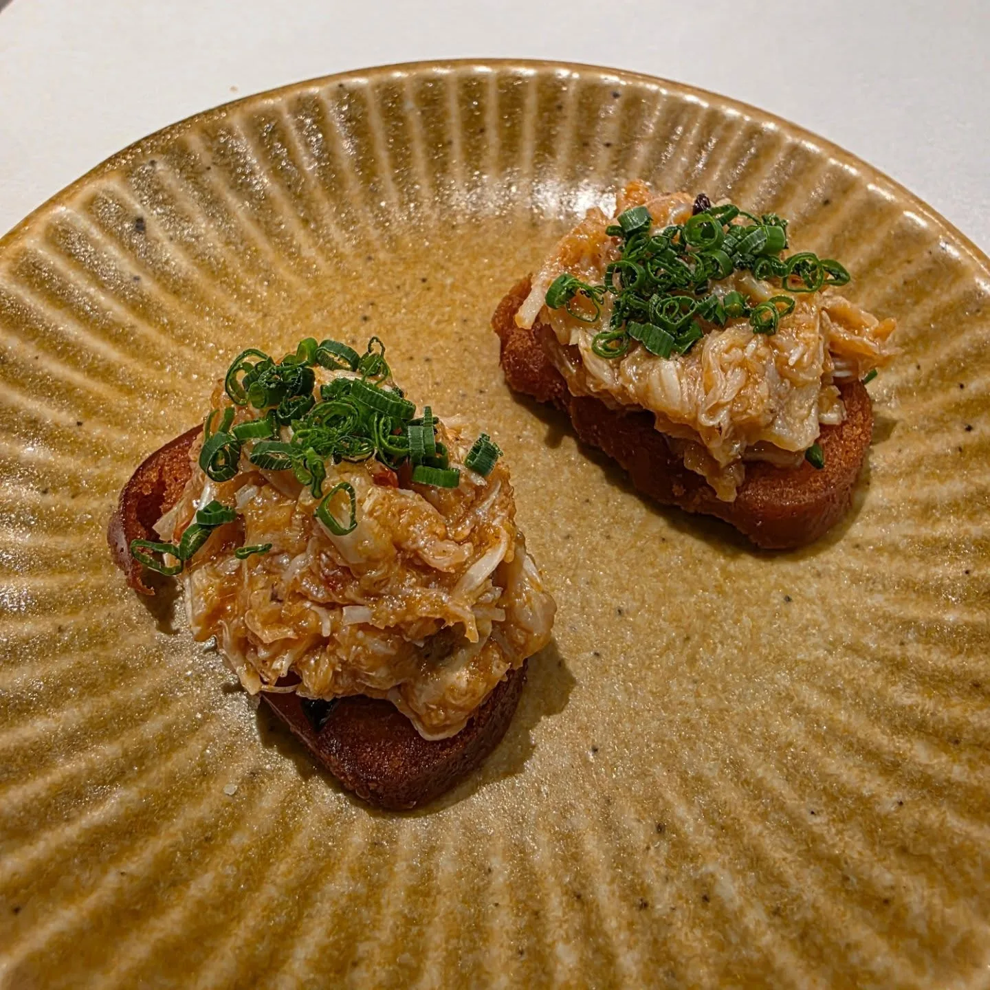 ‘Singapore’ mud crab with fried mantou