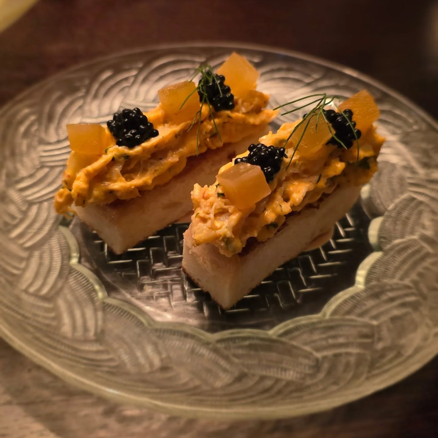 Curried crab brioche