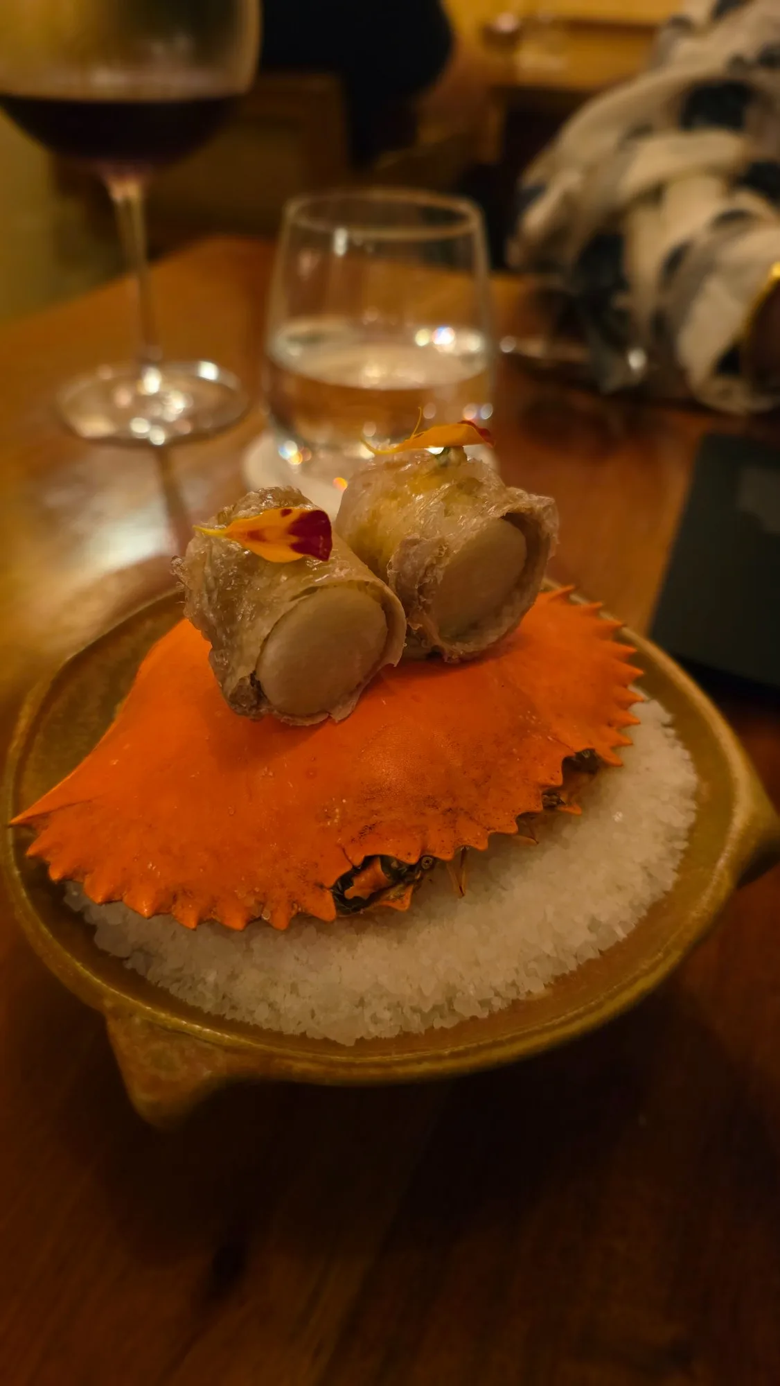 Chicken neck in a barquillo shell