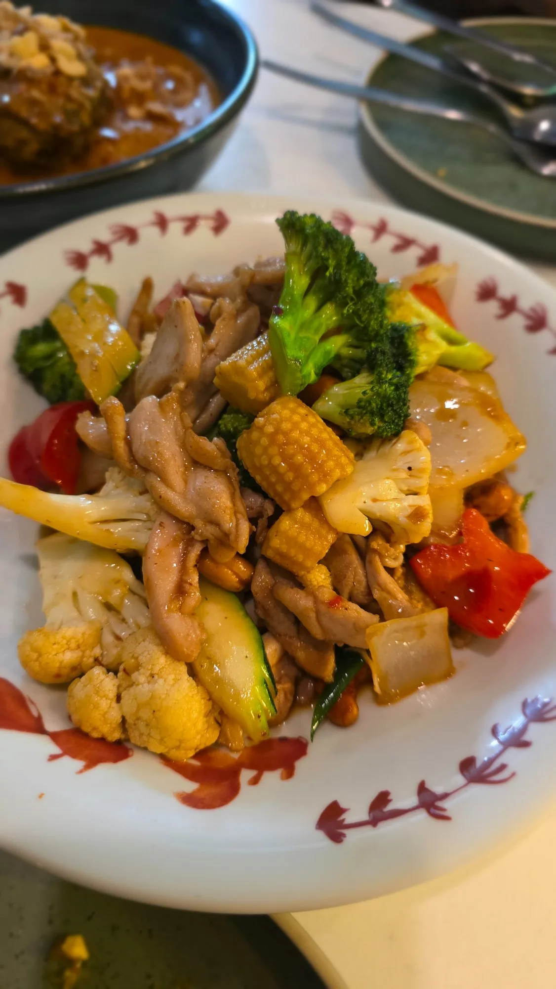 Cashew nut stir fry with chicken